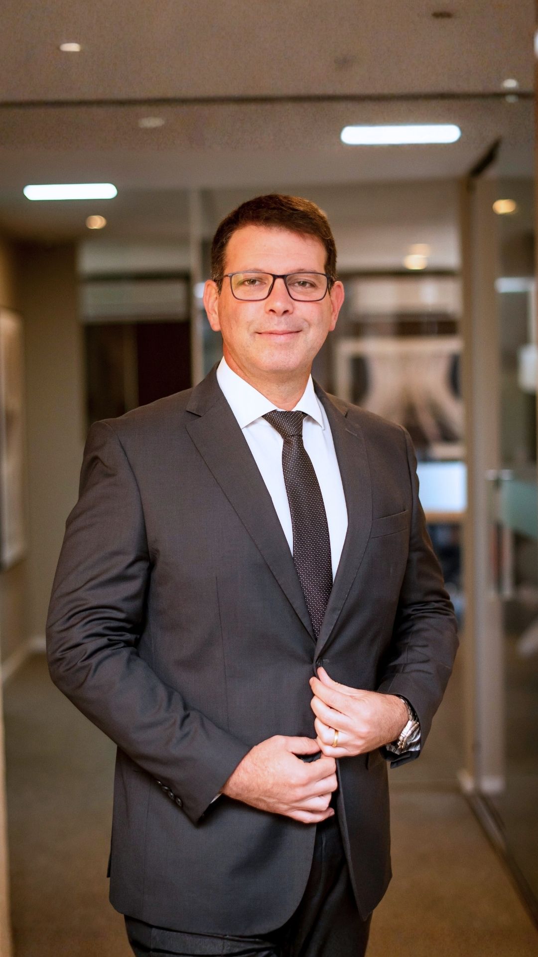 Dr. Hugo Sarubbi Cysneiros